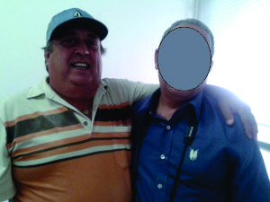 Kedo e o editor do Divinews (foto tirada por insistência dele)
